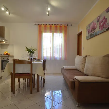 Kuftic - Relax Zone - Quiet Street Rovigno